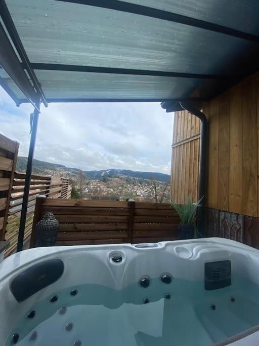 Le Nid D'abeille Pour 2 Pers,2spa,belle Vue Avec Terrasse Apartment Gérardmer